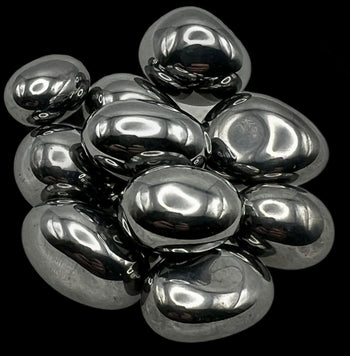 Metallic gray Silicon crystal with reflective angular faces