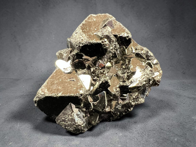 Rare geometric Pyrite crystal specimen from Huanzala Mine Peru in magnification display box – Raven’s Cauldron, Delaware, OH