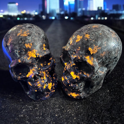 750g Yooperlite crystal skull glowing under UV blacklight – Raven’s Cauldron, 6 N Sandusky St, Delaware, OH 43015