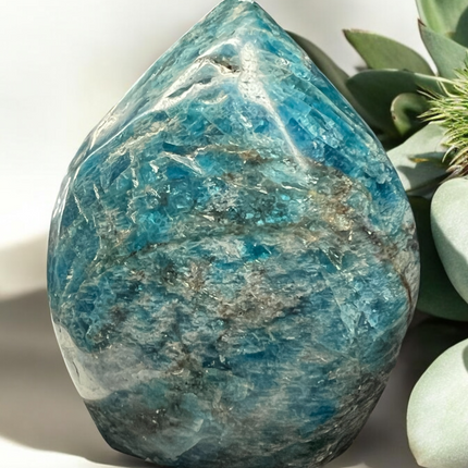 Blue Apatite Flame, Blue Apatite Crystal, Blue Apatite Stone, Stone of Unconditional love, Creativity Stone