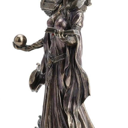 Aradia the Wiccan Queen of Witches Statue by Veronese Design - Raven's Cauldron