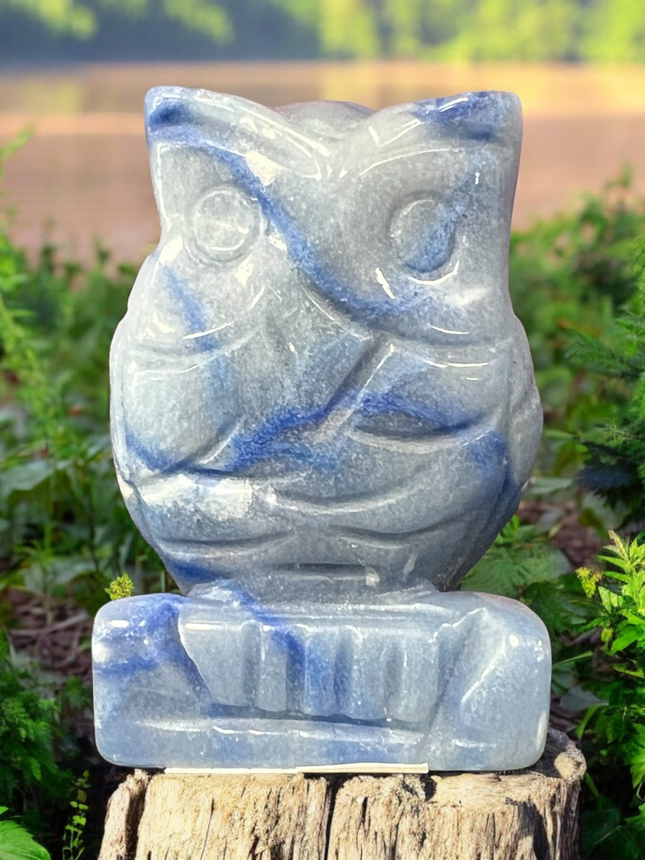 Gemstone_Owl_Carving_Ravens_Cauldron_6_North_Sandusky_Street_Delaware_Ohio_43015