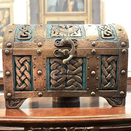 Celtic_Knot_Treasure_Chest_Ravens_Cauldron_6_North_Sandusky_Street_Delaware_Ohio_43015