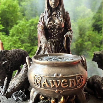 Ceridwen_Statue_Ravens_Cauldron_6_North_Sandusky_Street_Delaware_Ohio_43015