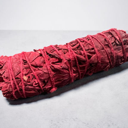 Dragon’s Blood sage smudge stick 4 inch bundle for cleansing and protection rituals at Raven’s Cauldron, Delaware, OH