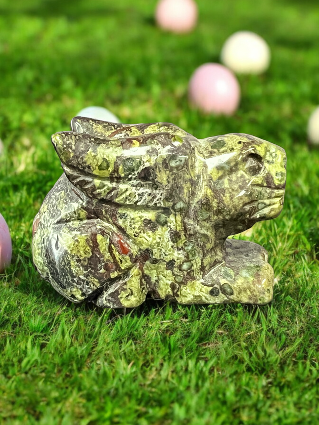 Gemstone_Rabbit_Carving_Raven’s_Cauldron_6th_North_Sandusky_Street_Delaware_Ohio_43015