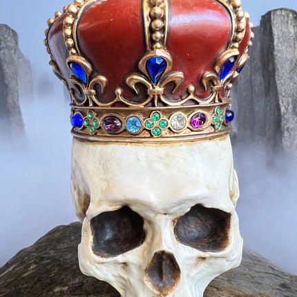 Dreaded_Monarch_Skull_Statue_Ravens_Cauldron_6_North_Sandusky_Street_Delaware_Ohio_43015