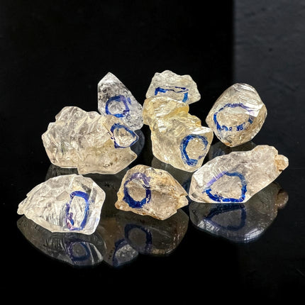 Enhydro Quartz crystal from Pakistan with natural trapped water inclusion highlighted by blue circle, Raven's Cauldron, Delaware, OH