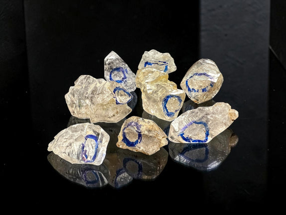 Enhydro Quartz crystal from Pakistan with natural trapped water inclusion highlighted by blue circle, Raven's Cauldron, Delaware, OH