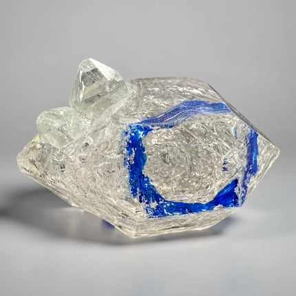 Enhydro Quartz crystal from Pakistan with natural trapped water inclusion highlighted by blue circle, Raven's Cauldron, Delaware, OH