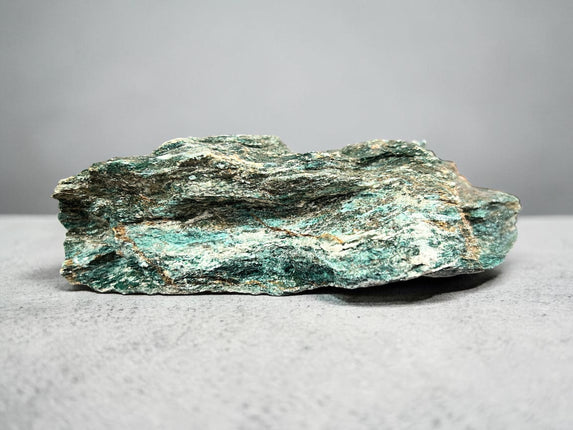 Large natural Fuchsite rough crystal green healing stone 1073 grams Raven’s Cauldron Delaware Ohio
