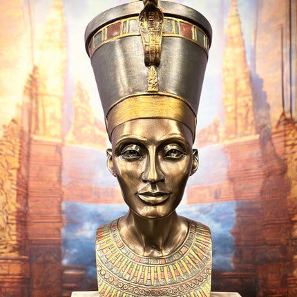 Nefertiti_Box__Statue_Raven’s_Cauldron_6th_North_Sandusky_Street_Delaware_Ohio_43015