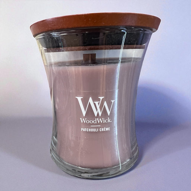 WoodWick® - Patchouli Crème Candle – Hourglass with Pluswick®