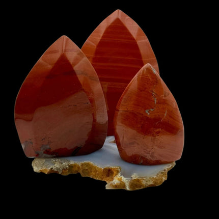 Red Jasper Flame, Red Jasper Crystal, Red Jasper Stone, Protective Stone - Raven's Cauldron