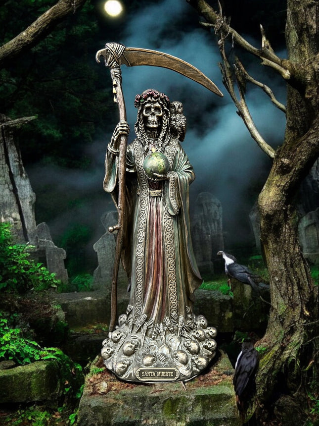 Santa_Muerte_Statue_Raven’s_Cauldron_6th_North_Sandusky_Street_Delaware_Ohio_43015