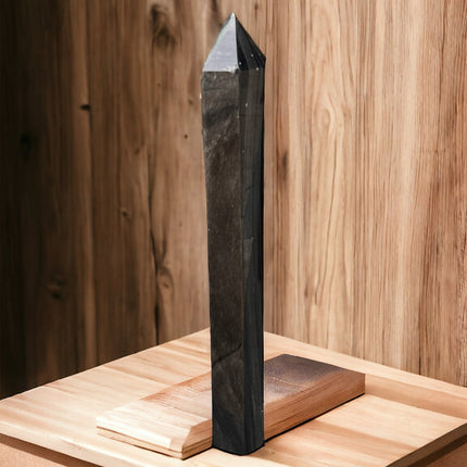 Silver Sheen Obsidian Tower / Obelisk - Raven's Cauldron