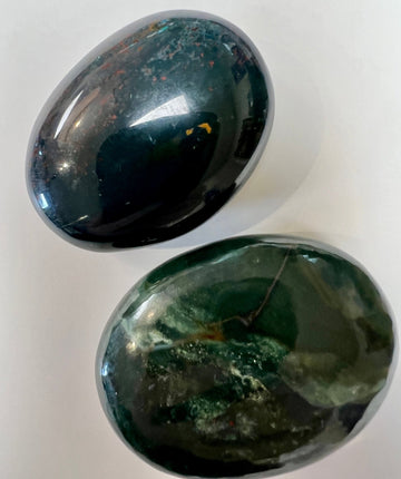 Bloodstone palm stone - Raven's Cauldron