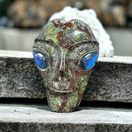 Crystal Alien Skulls - Raven's Cauldron
