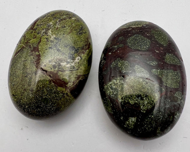 Dragon's Blood Jasper Palm Stone - Raven's Cauldron