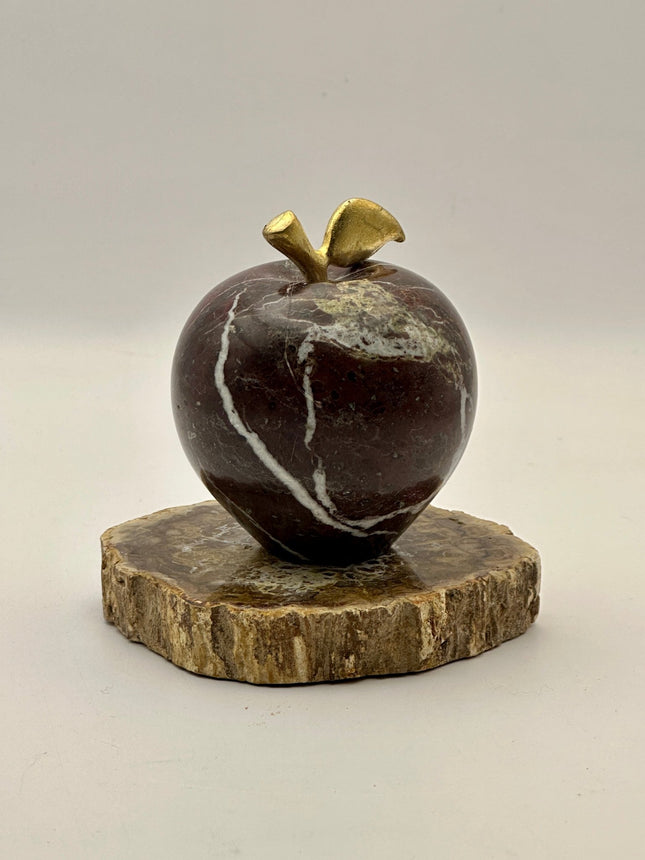 Gemstone Apple - Raven's Cauldron