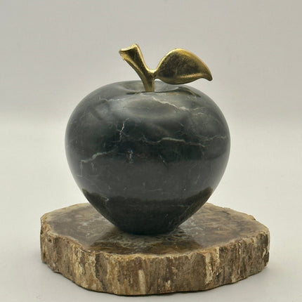 Gemstone Apple - Raven's Cauldron