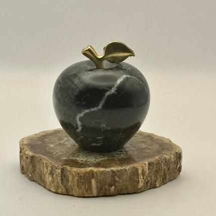 Gemstone Apple - Raven's Cauldron