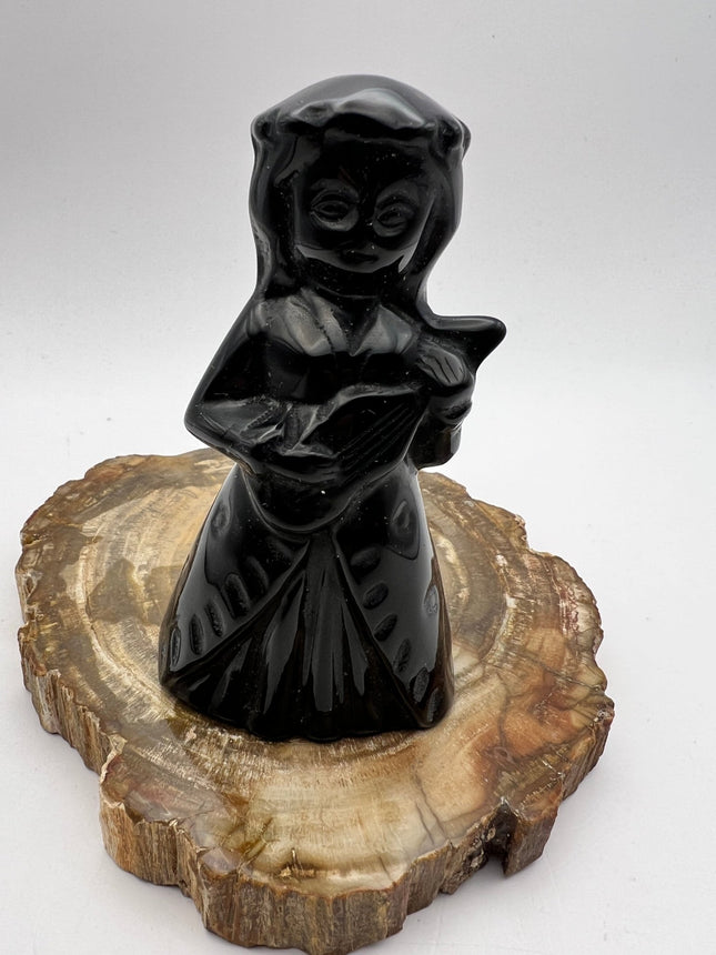 Gemstone Carving - Figures - Raven's Cauldron