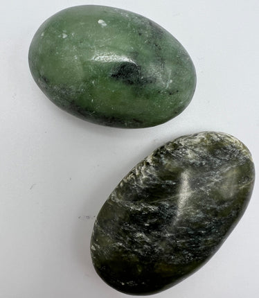 Jade palm stone - Raven's Cauldron