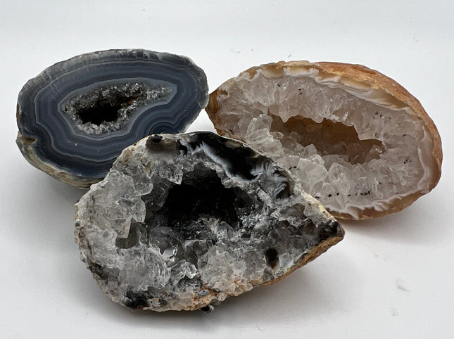 Oco Agate Geode - Raven's Cauldron