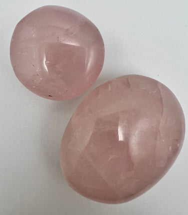 Rose Quartz palm stone - Raven's Cauldron